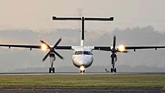 Skytrans Dash 8 at Lord Howe Island