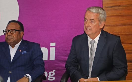 Air Niugini appoints new CEO, fails to squash B787 rumours