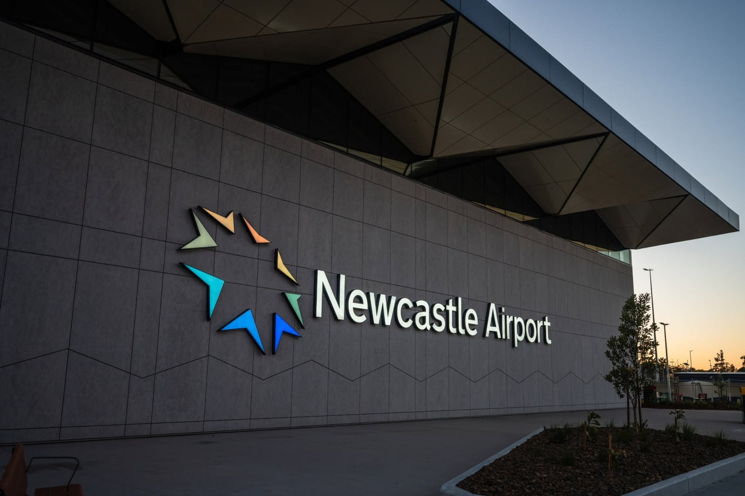 Newcastle Williamtown Airport eyes return of Auckland flights