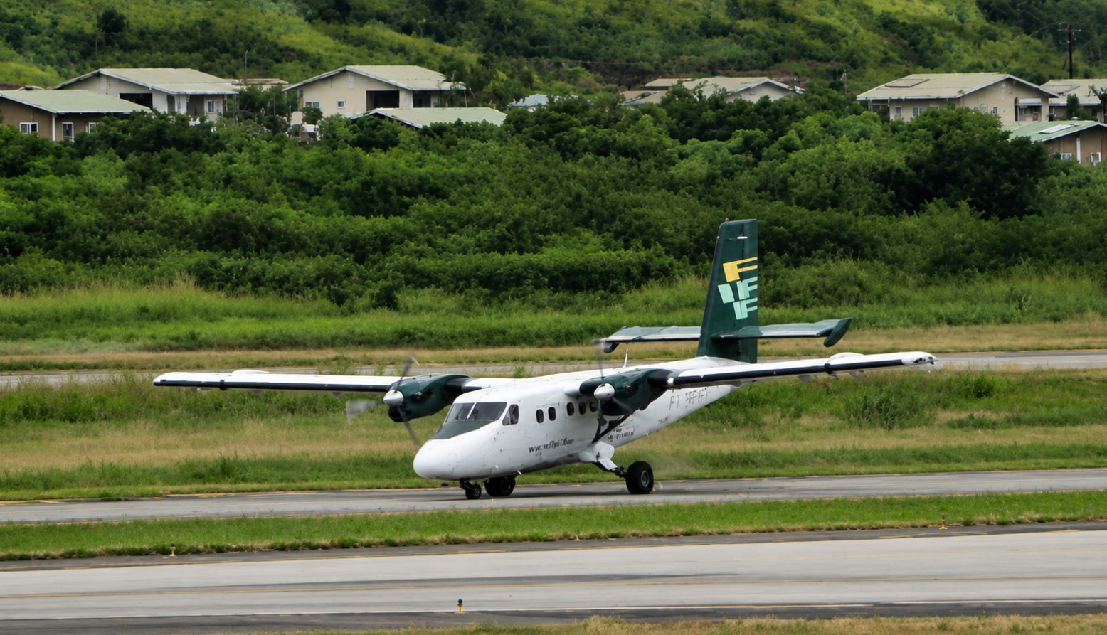 Tropicair DHC-6-300 Twin making emergency landing at Port Moresby Airport in January 2026